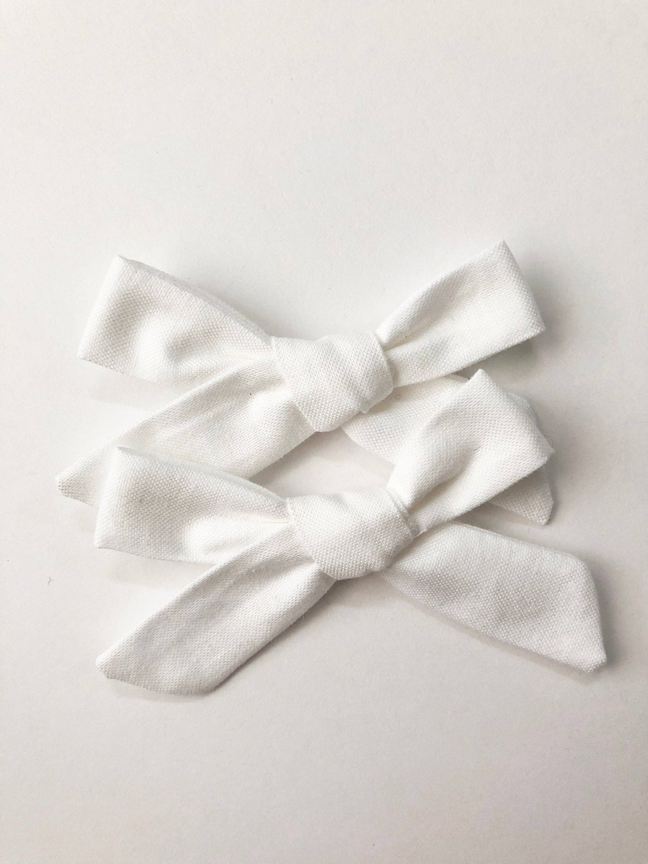 White Hand Tied Bows: 1 Bow / Clip(s)-Little Sprout
