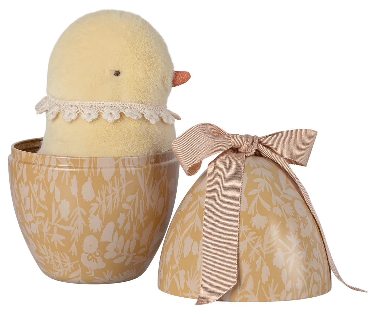 Easter Egg with Chicken-Little Sprout