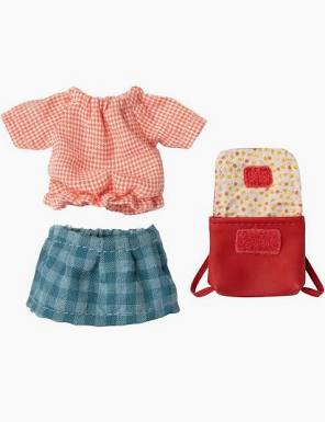 Clothes For Mouse, Big Sister-Little Sprout