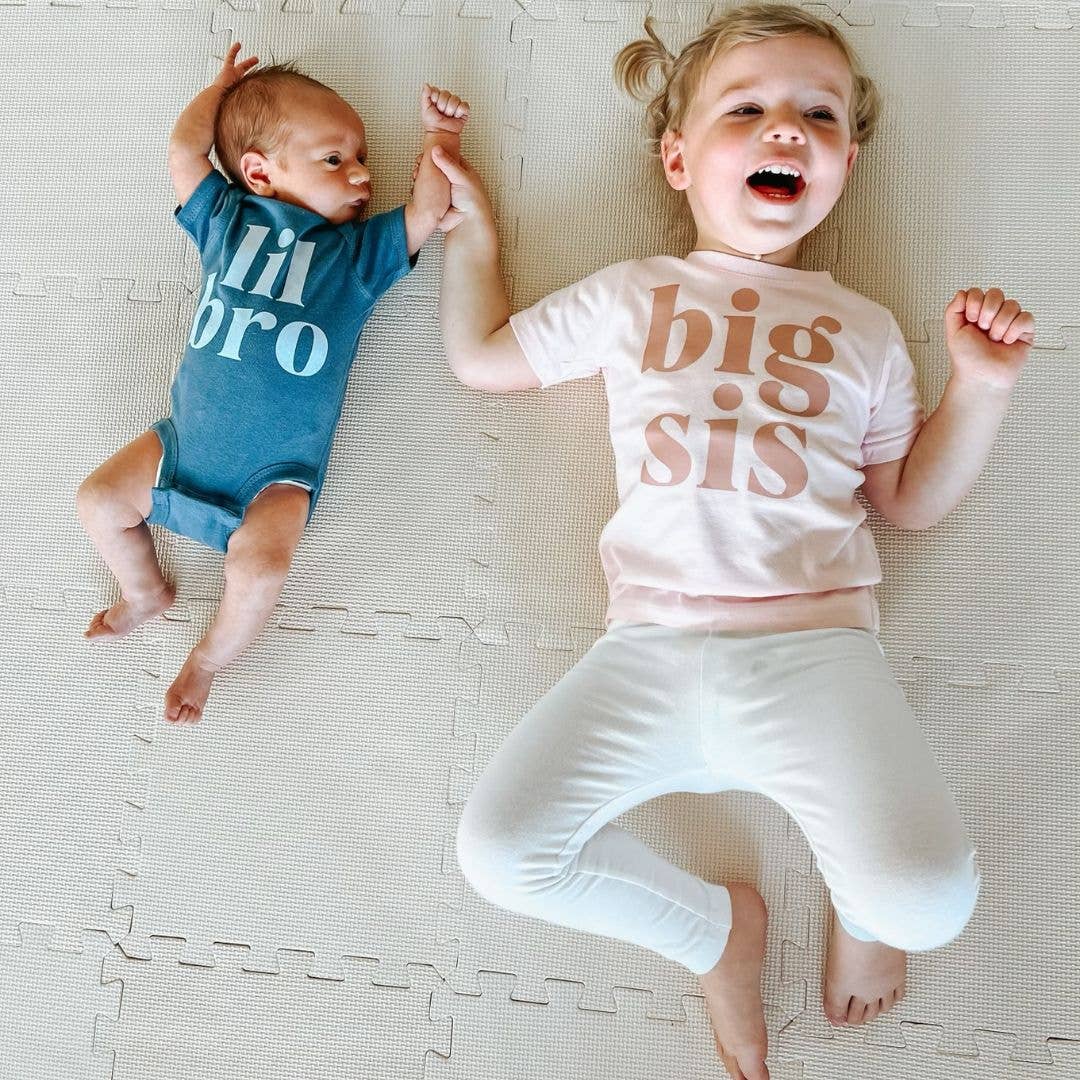 Big Sis Short Sleeve Shirt - Pregnancy Announcement - Family: 7/8