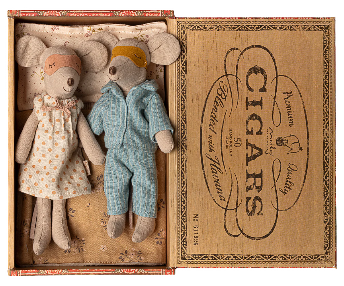 Maileg Mum and Dad Mice in Cigarbox Little Sprout