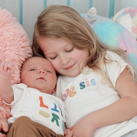 Kid toddler graphic tee | big sis original : Graphic / 2T