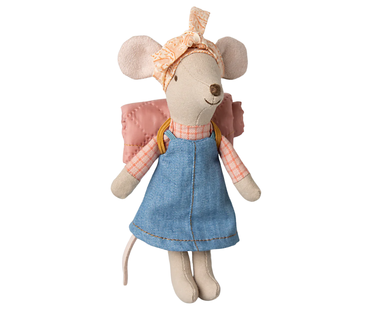 Hiker Mouse, Big Sister-Little Sprout