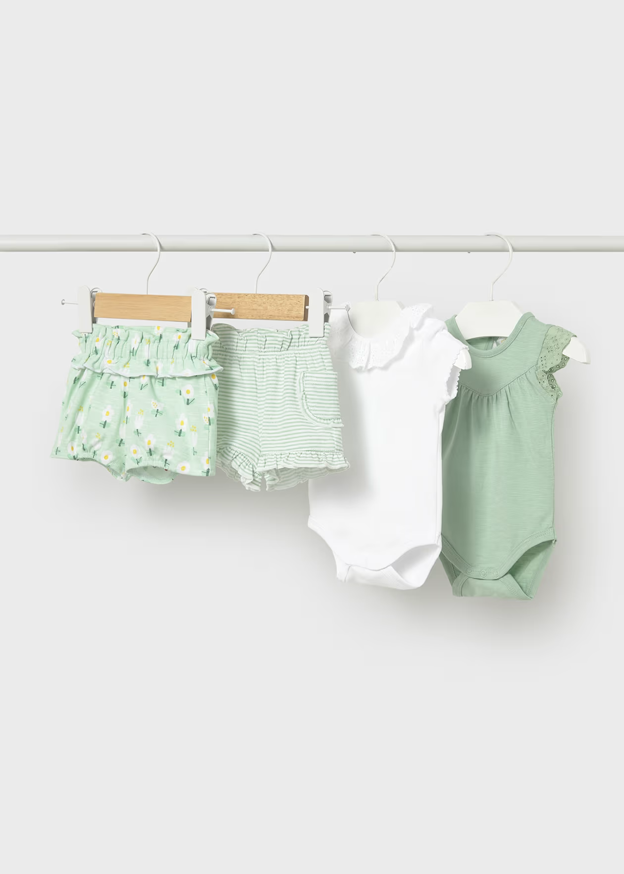 Mayoral Newborn Girl 4 Piece Set Algae Little Sprout
